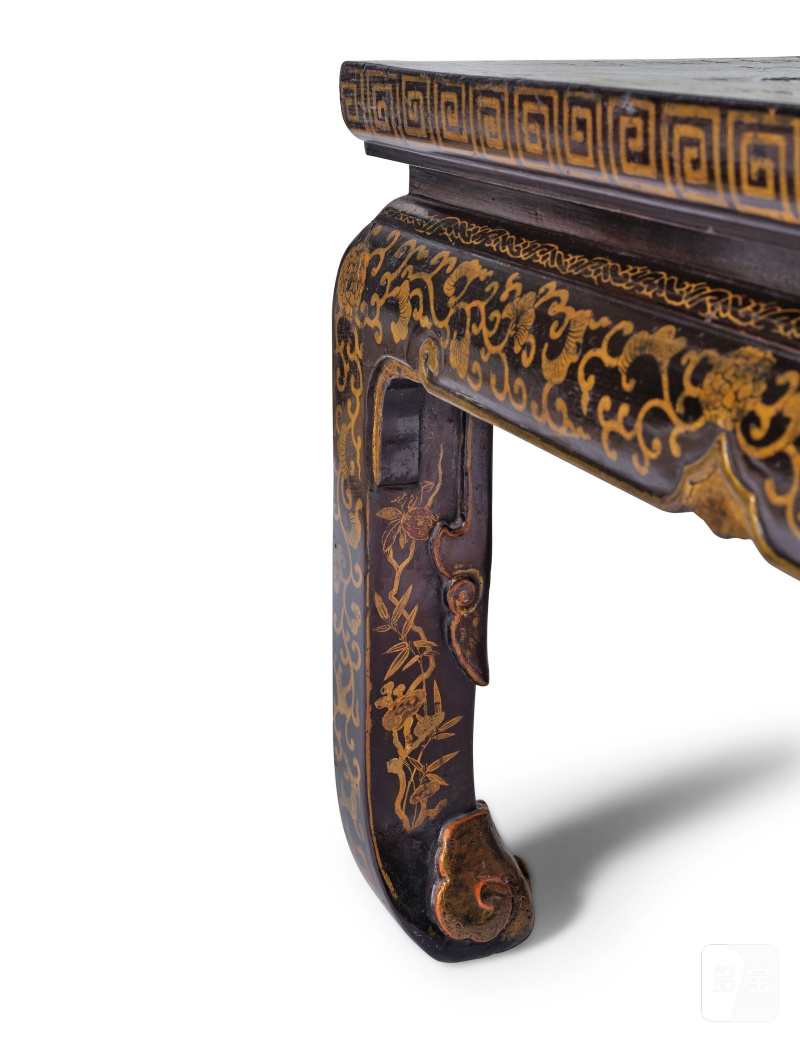 清 十八/十九世紀 黑漆描金花卉紋炕几 | TABLE BASSE EN LAQUE PEINTE, KANGJI - 图3